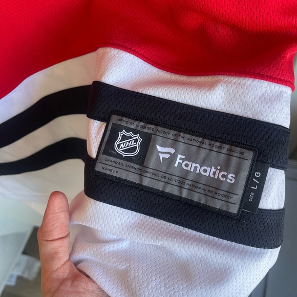 Signed Corey Crawford Chicago Blackhawks Crawford Jersey 50 NWOT - Picture 3 of 4